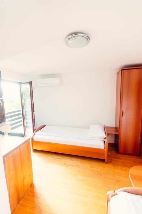 Frankovic Bed&Breakfast Vinica Zewnętrze zdjęcie